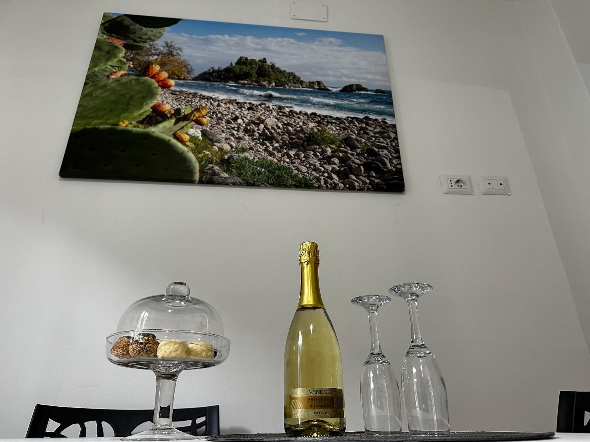 Taormina Beach Apartment Appartement *
