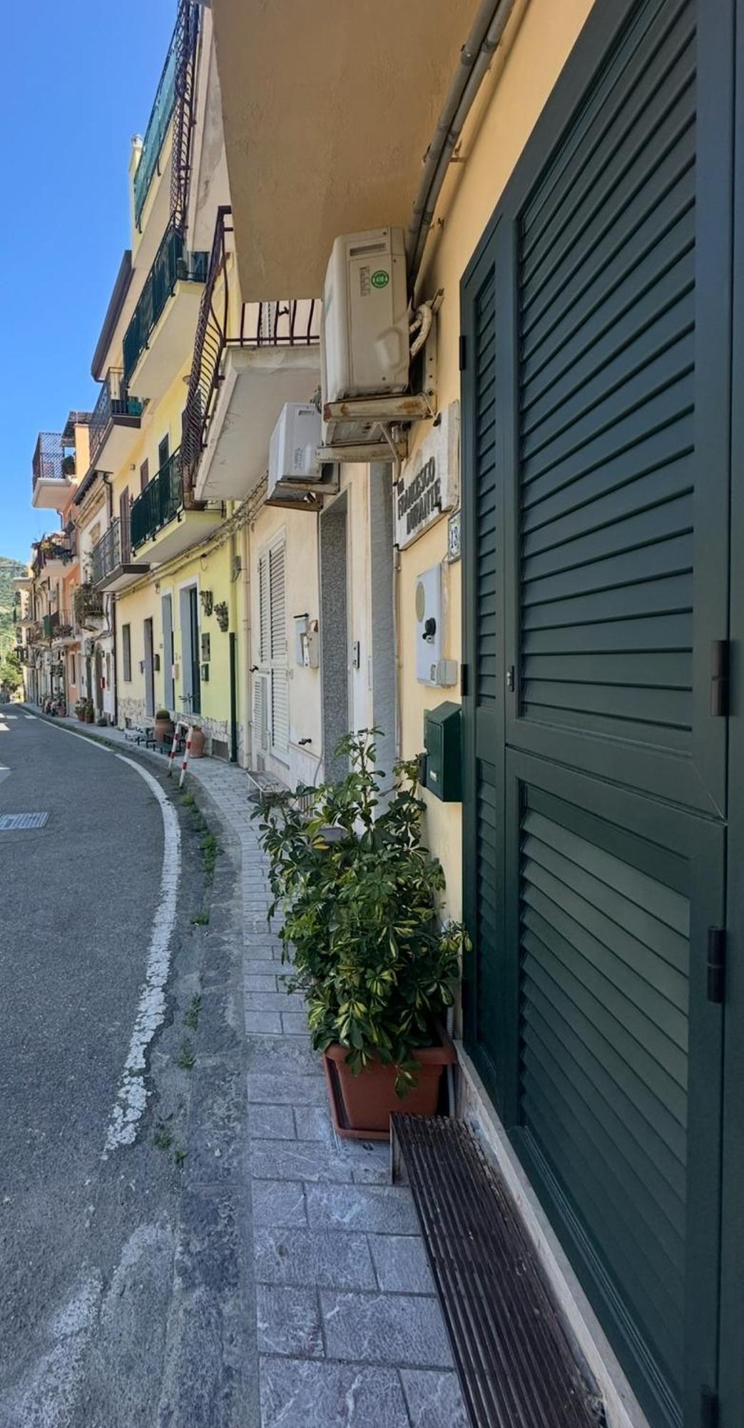 Taormina Beach Apartment Appartement Taormine